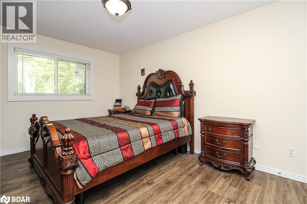 Photo 16 of 9 Birdie Court, Wasaga Beach ON