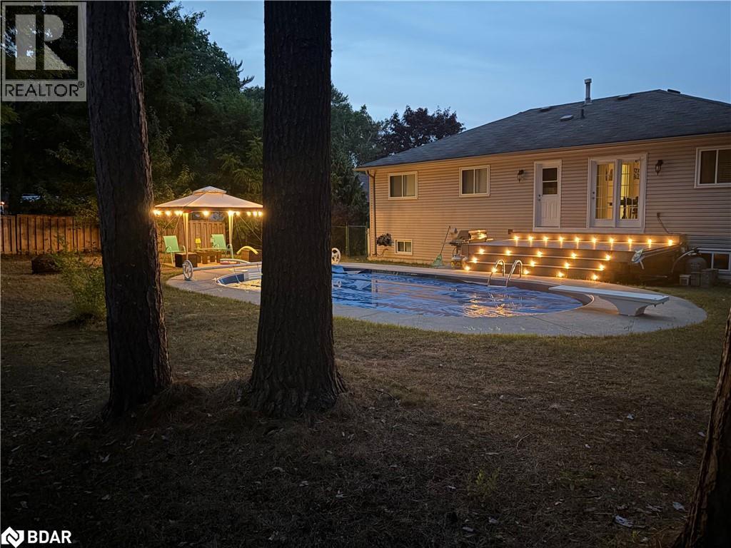 Photo 27 of 9 Birdie Court, Wasaga Beach ON