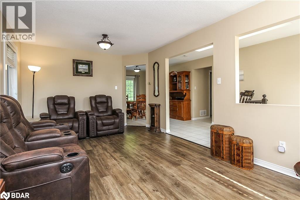 Photo 5 of 9 Birdie Court, Wasaga Beach ON