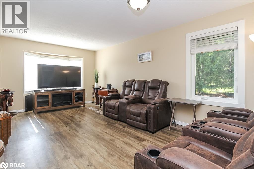 Photo 6 of 9 Birdie Court, Wasaga Beach ON