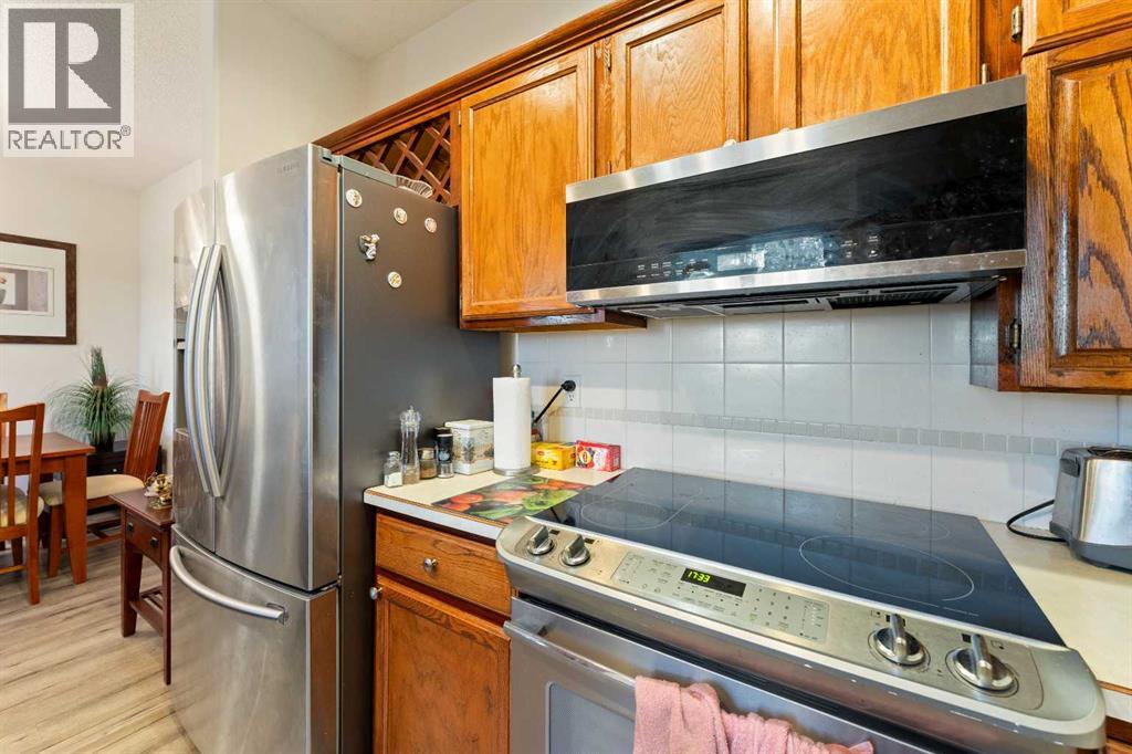 Photo 13 of 606 1997 Sirocco Drive Sw, Calgary AB