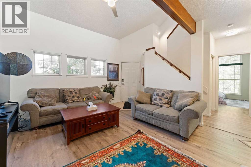 Photo 5 of 606 1997 Sirocco Drive Sw, Calgary AB