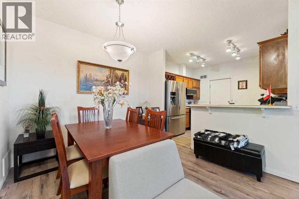 Photo 7 of 606 1997 Sirocco Drive Sw, Calgary AB