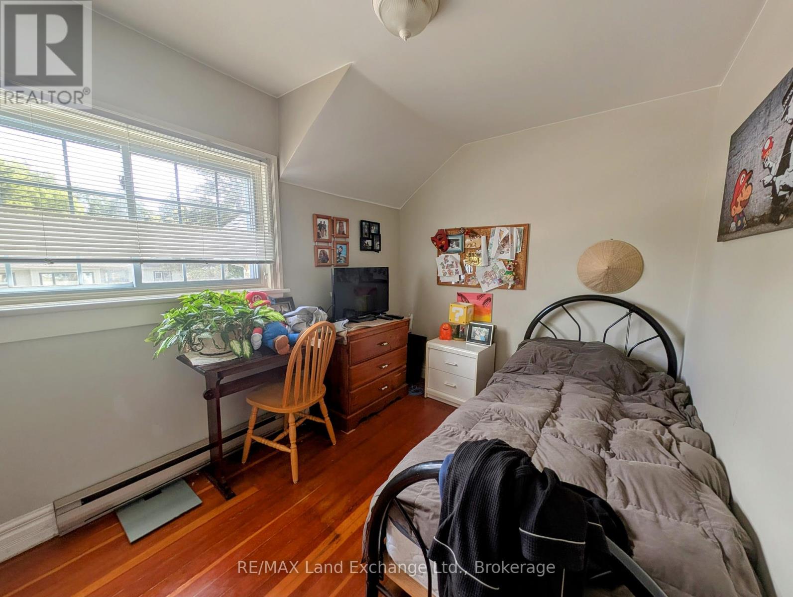 4 ARCHY STREET - 21