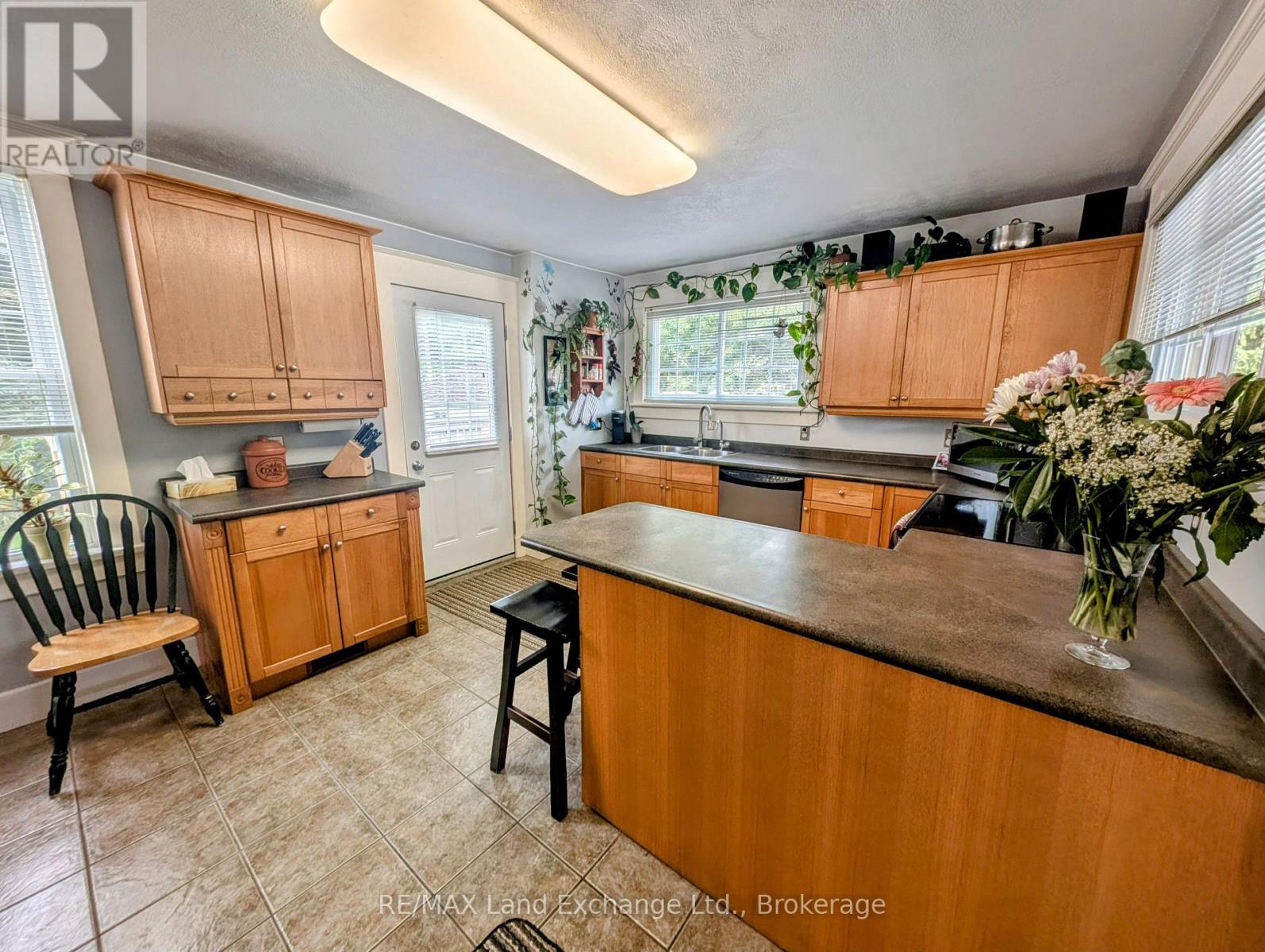 4 ARCHY STREET - 5