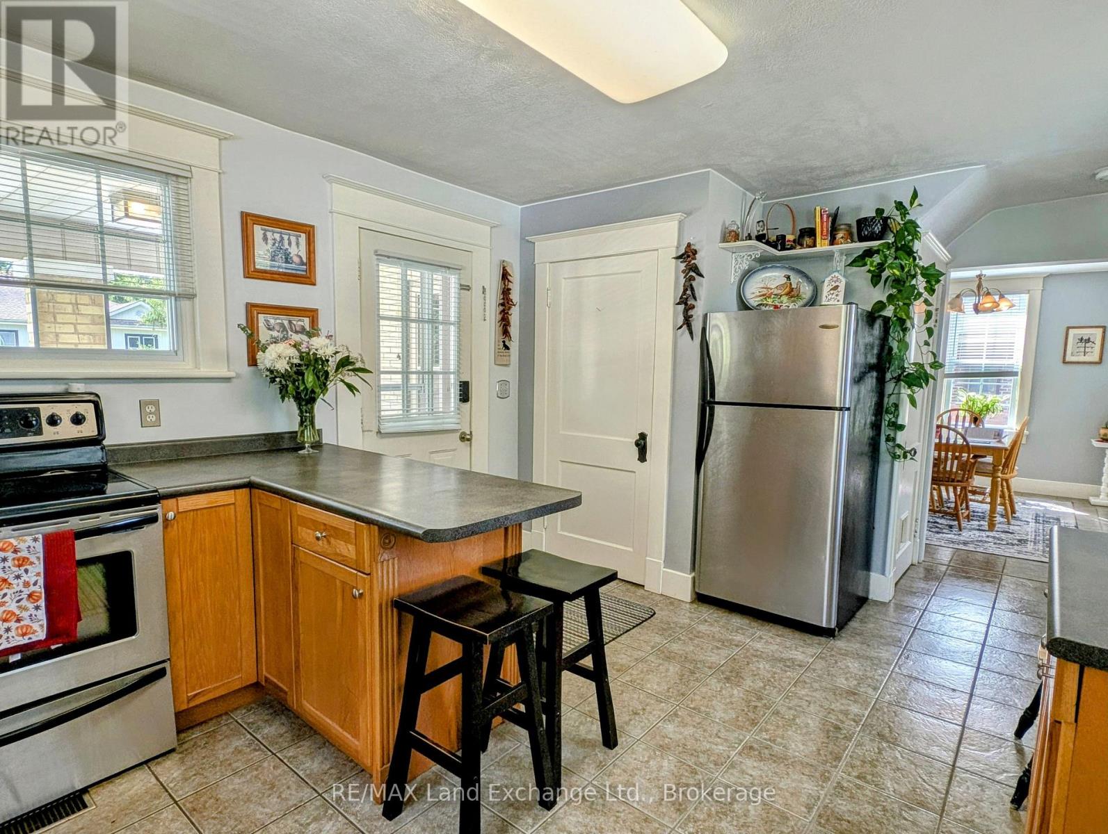 4 ARCHY STREET - 6
