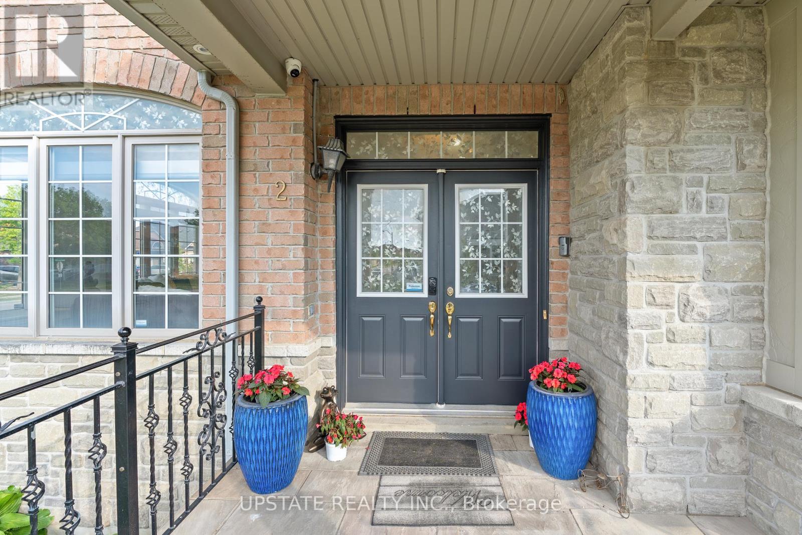Photo 3 of 2 Severin Street, Brampton ON
