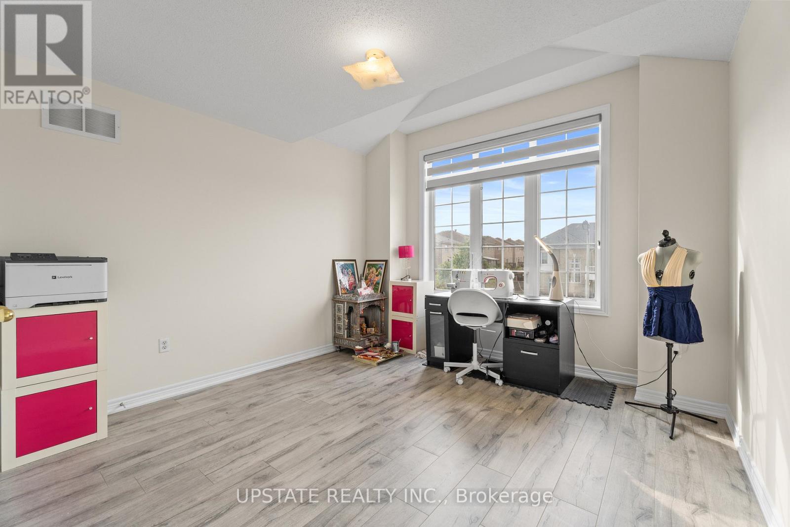 Photo 37 of 2 Severin Street, Brampton ON