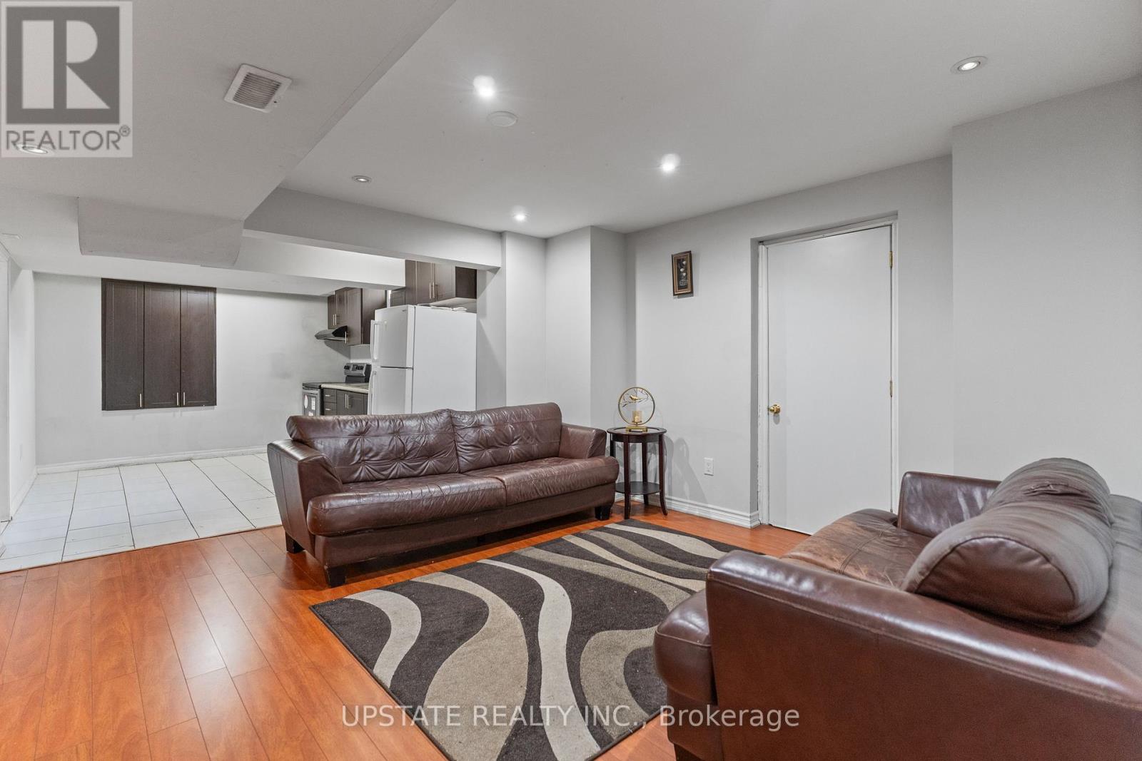 Photo 44 of 2 Severin Street, Brampton ON