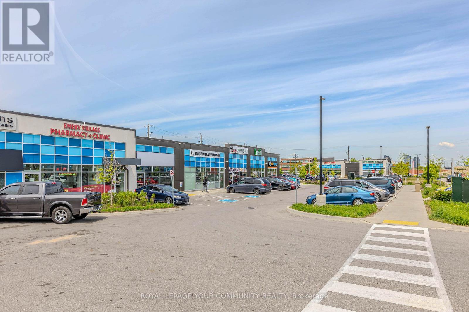 Photo 2 of 5 149 Isaac Devins Boulevard, Toronto ON
