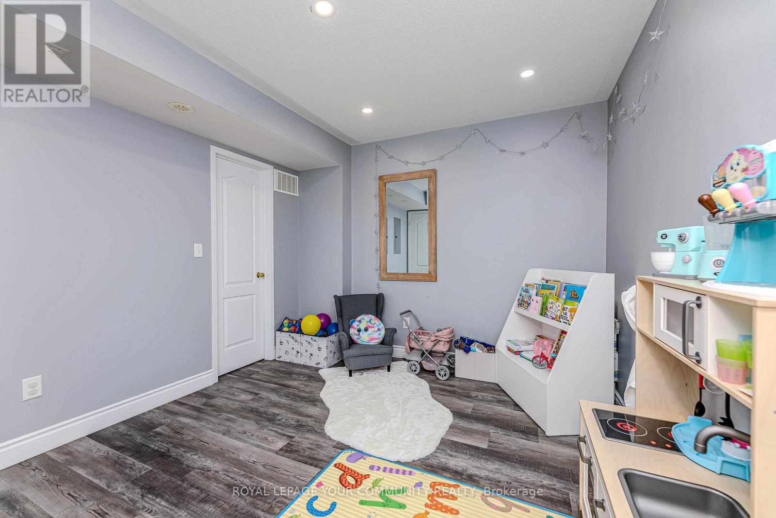 Photo 33 of 5 149 Isaac Devins Boulevard, Toronto ON