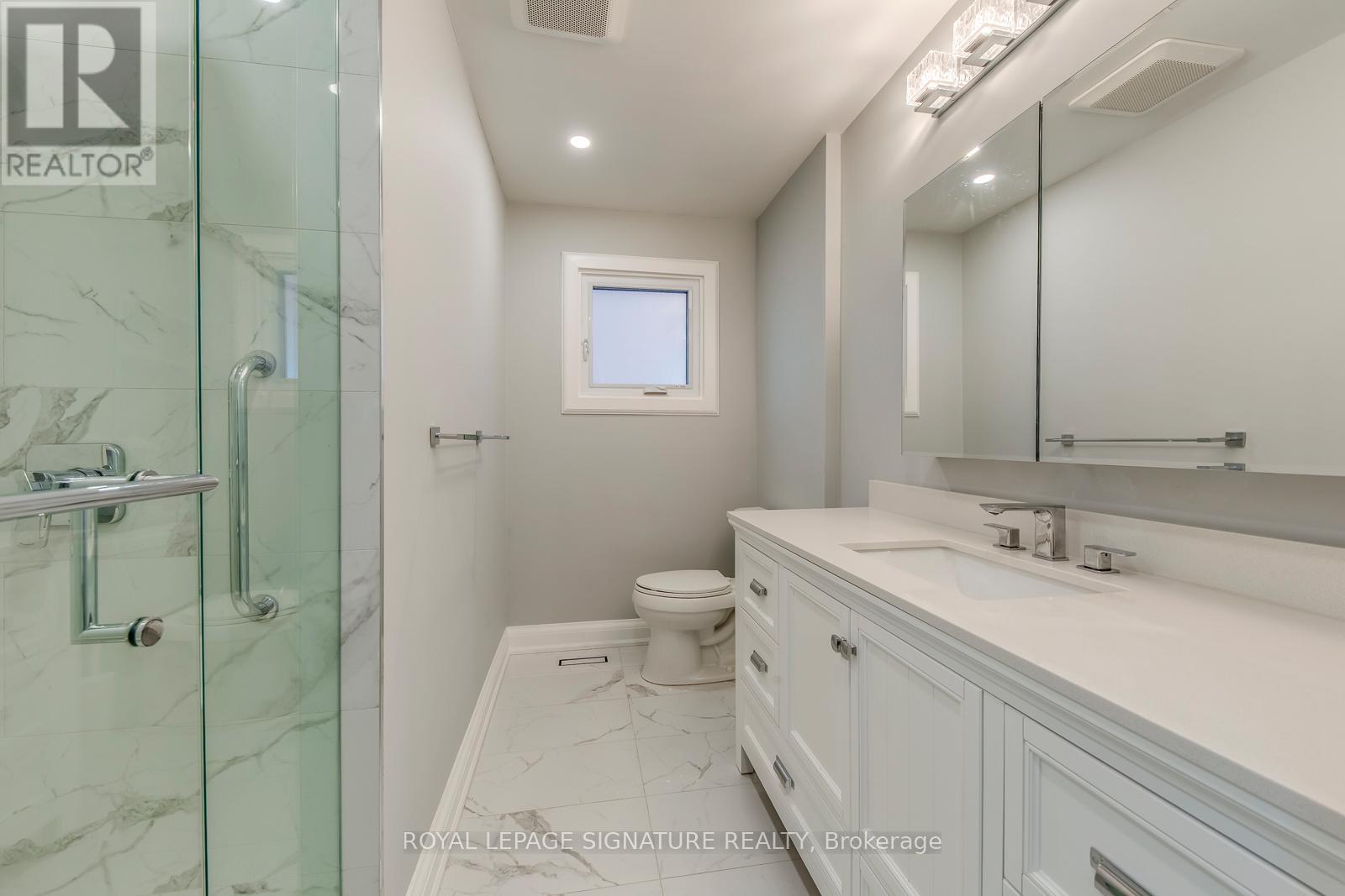 Photo 16 of 2446 Poplar Crescent, Mississauga ON