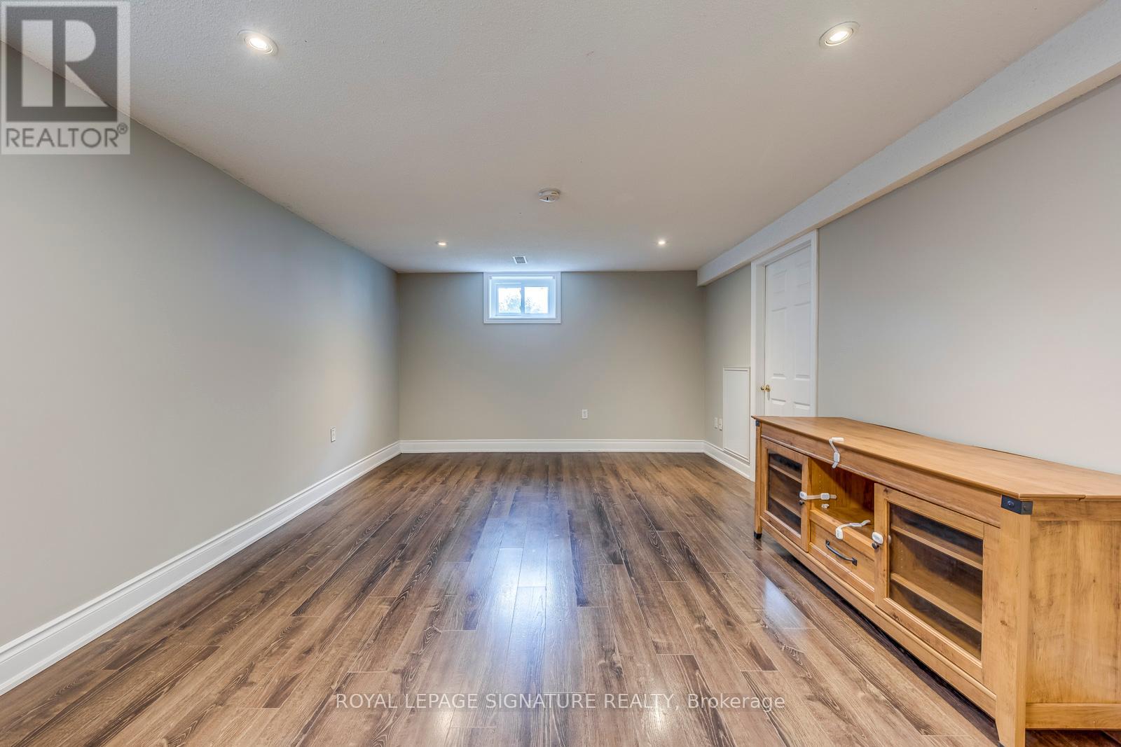Photo 18 of 2446 Poplar Crescent, Mississauga ON