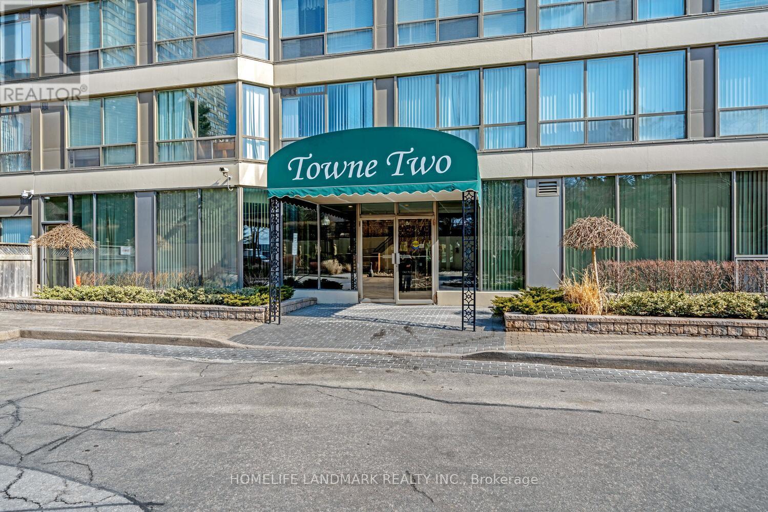 Photo 13 of 2014 55 Elm Drive W, Mississauga ON