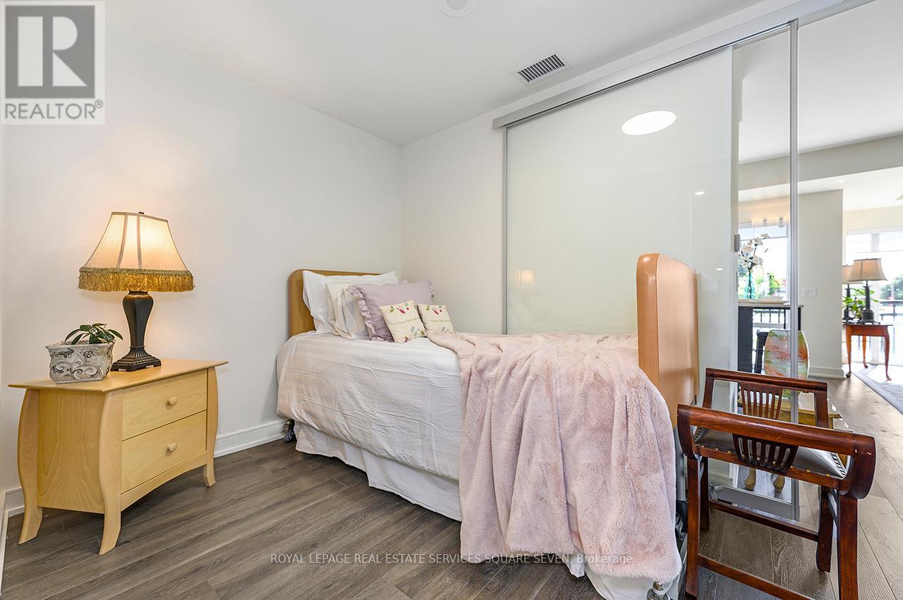 Photo 5 of Th 105 8010 Derry Road W, Milton ON