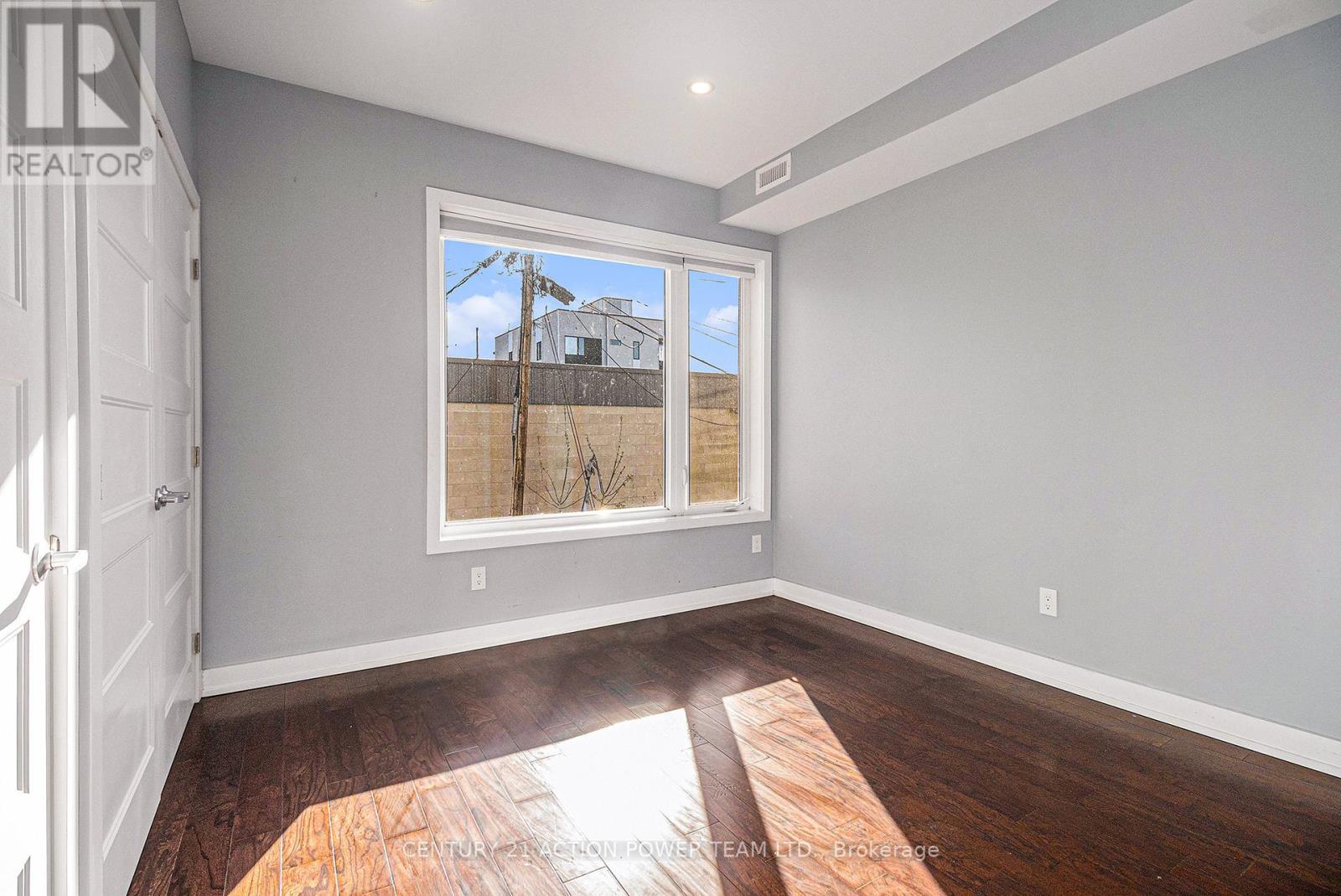 Photo 16 of B 453 Booth Street, Ottawa ON