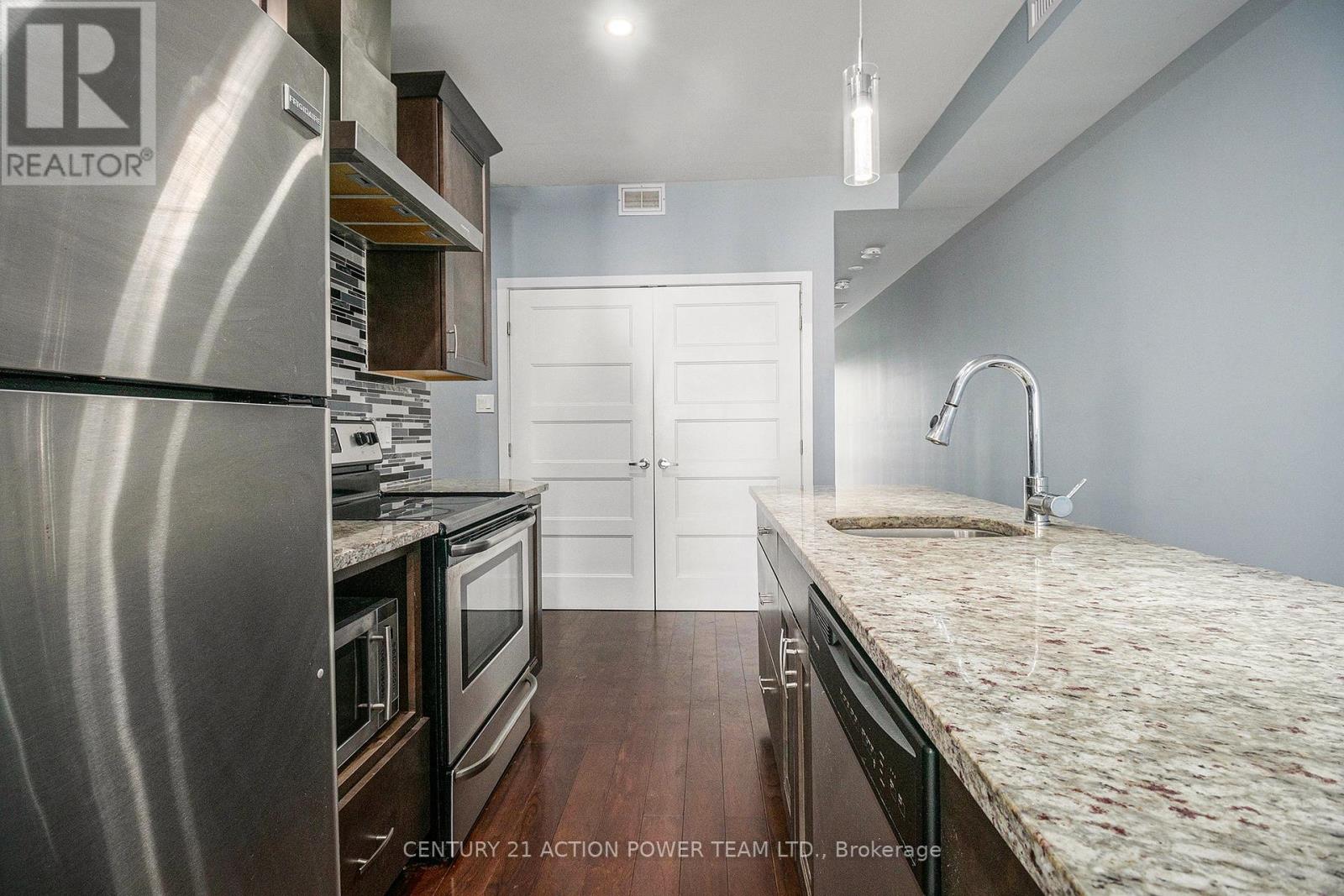 Photo 8 of B 453 Booth Street, Ottawa ON