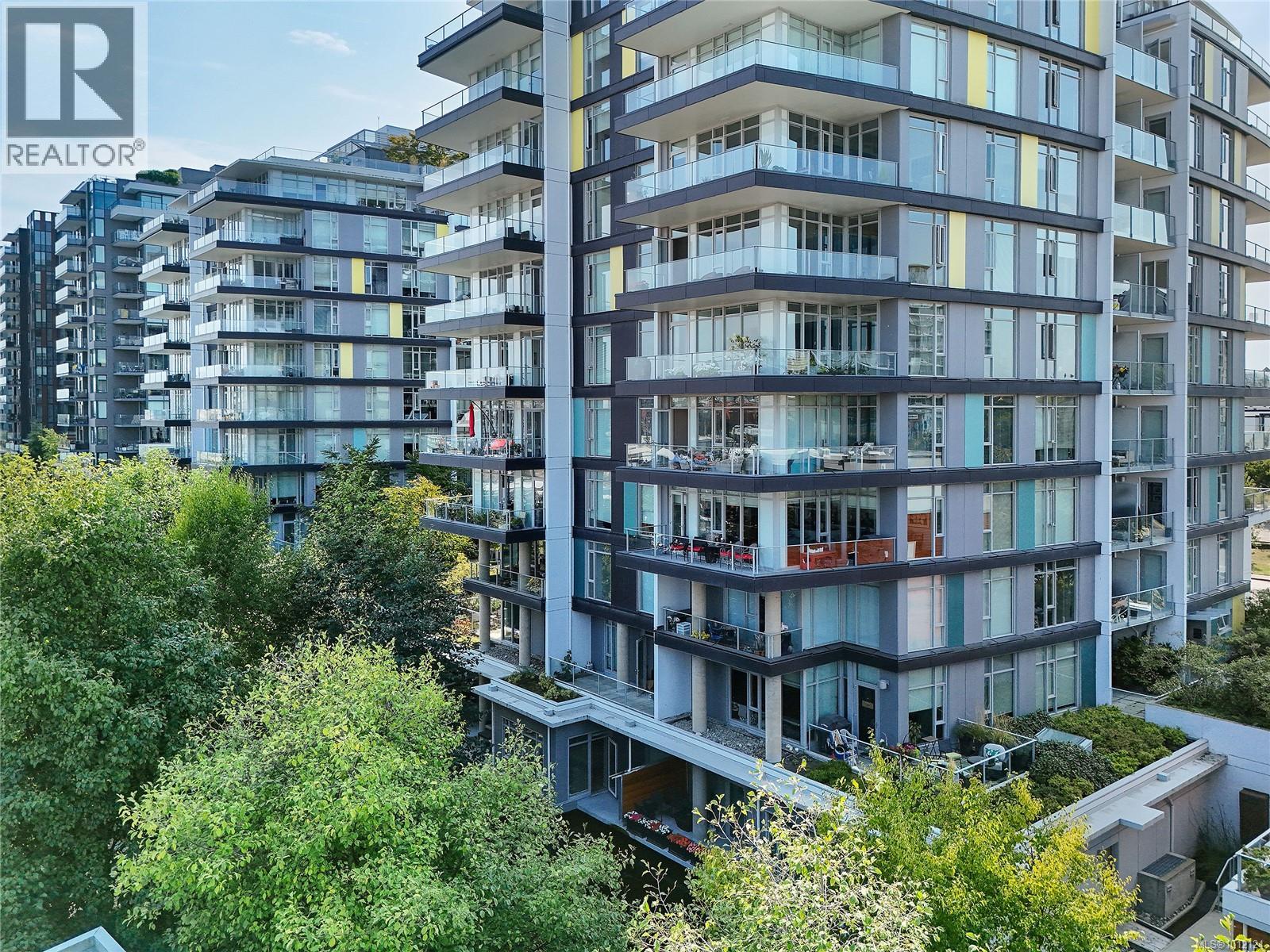 204 379 Tyee Road, Victoria
