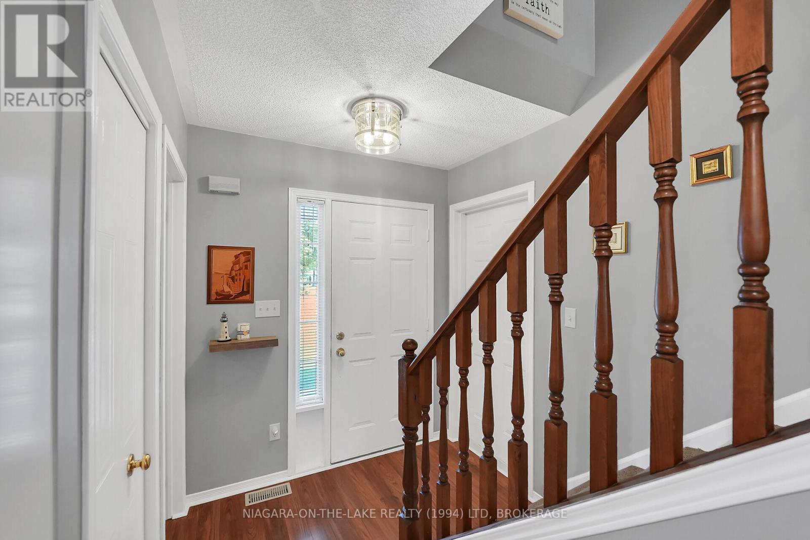 Photo 6 of 6 Lakeside Drive, St Catharines ON