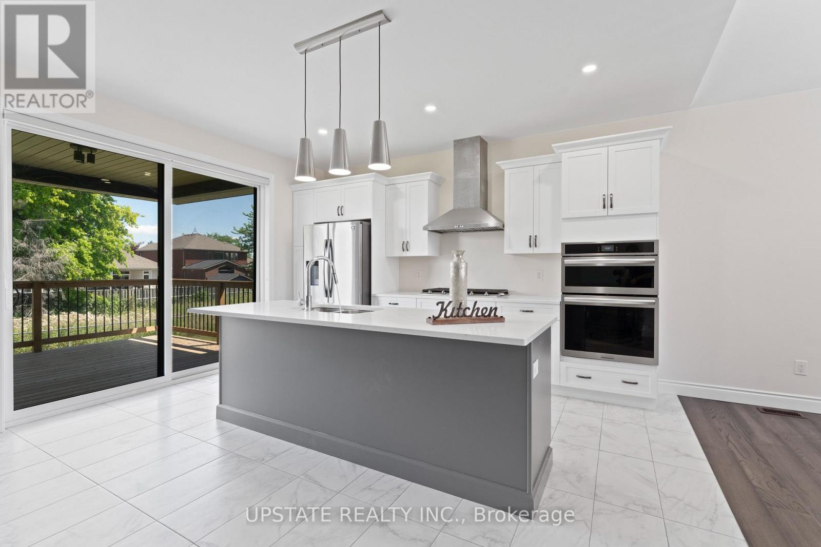 Photo 12 of 38 Noble Court, Amherstburg ON