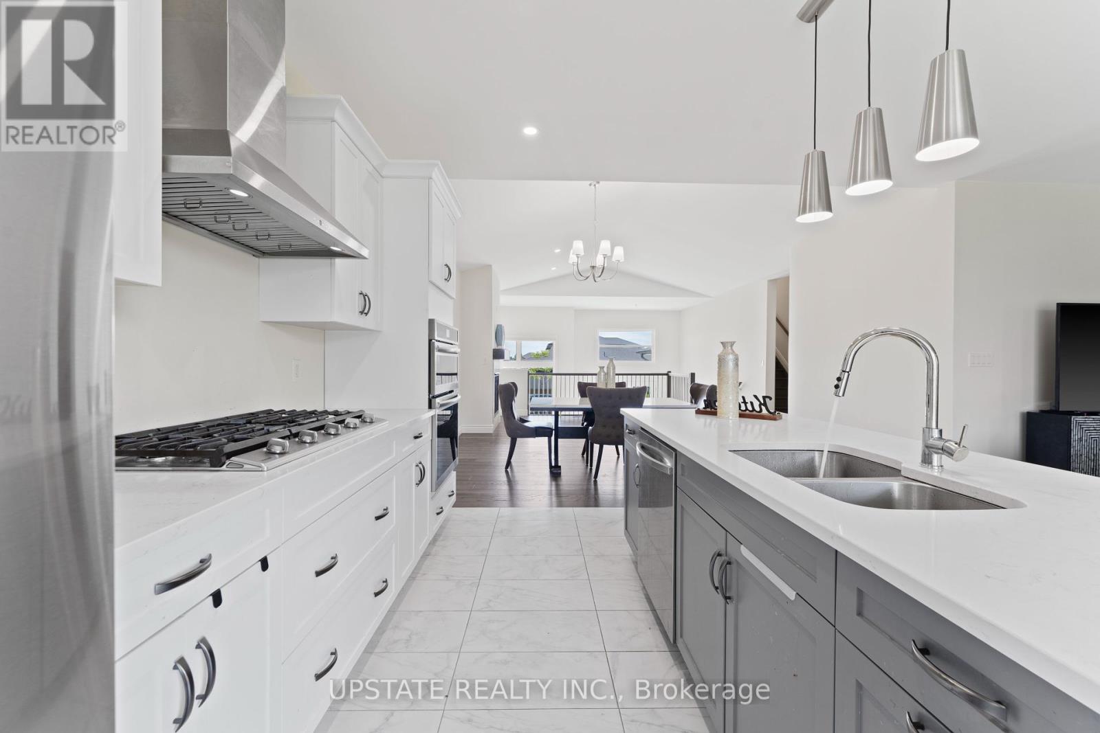 Photo 15 of 38 Noble Court, Amherstburg ON