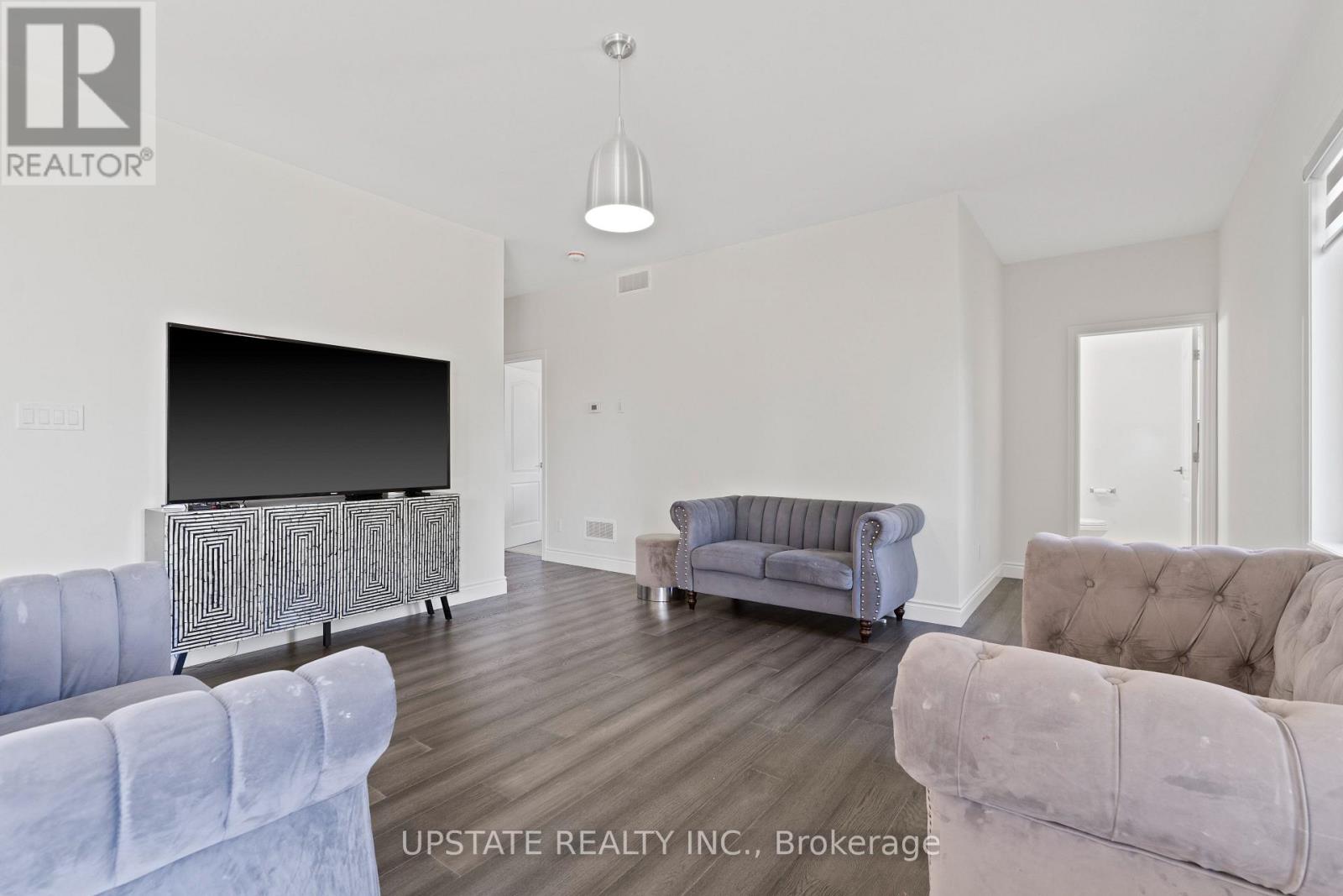 Photo 19 of 38 Noble Court, Amherstburg ON