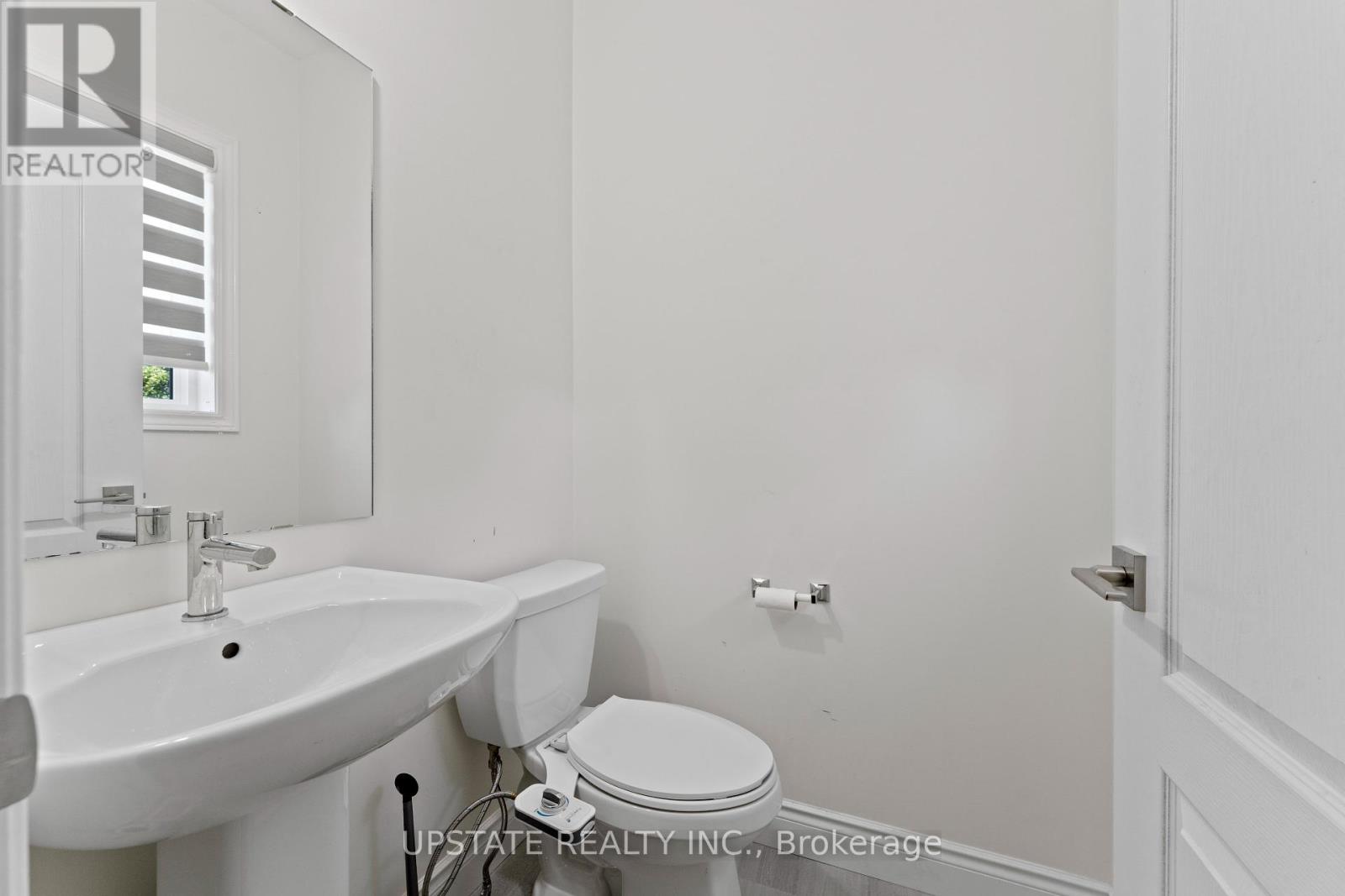 Photo 23 of 38 Noble Court, Amherstburg ON