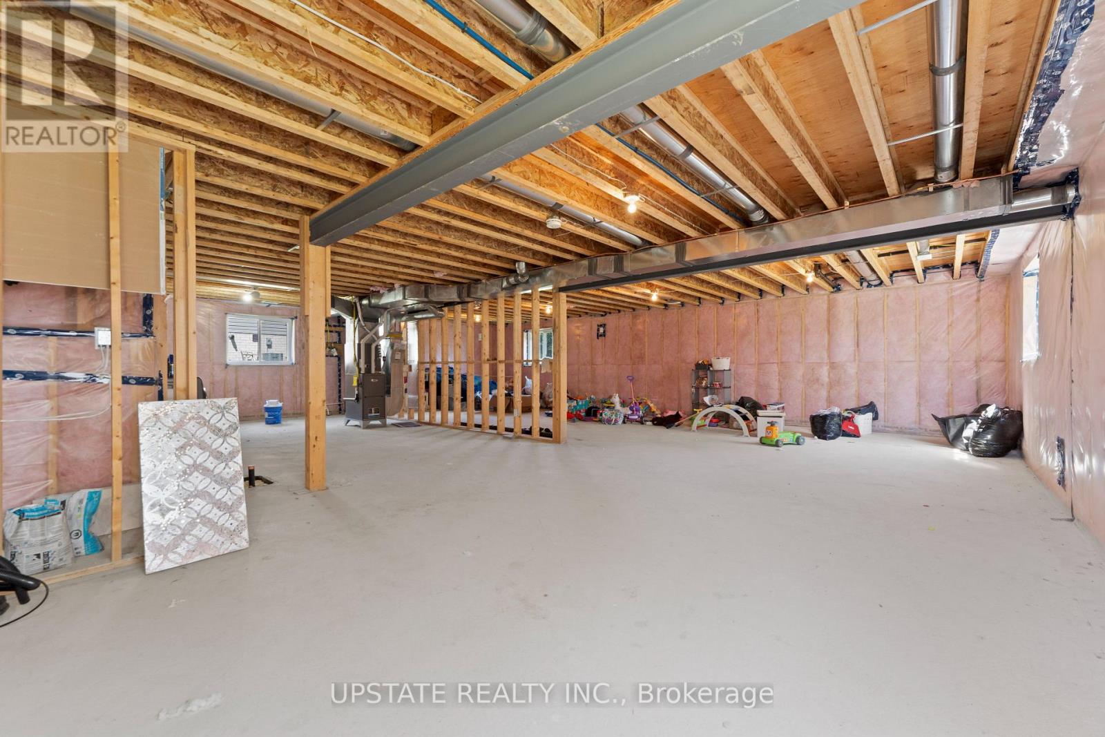 Photo 28 of 38 Noble Court, Amherstburg ON