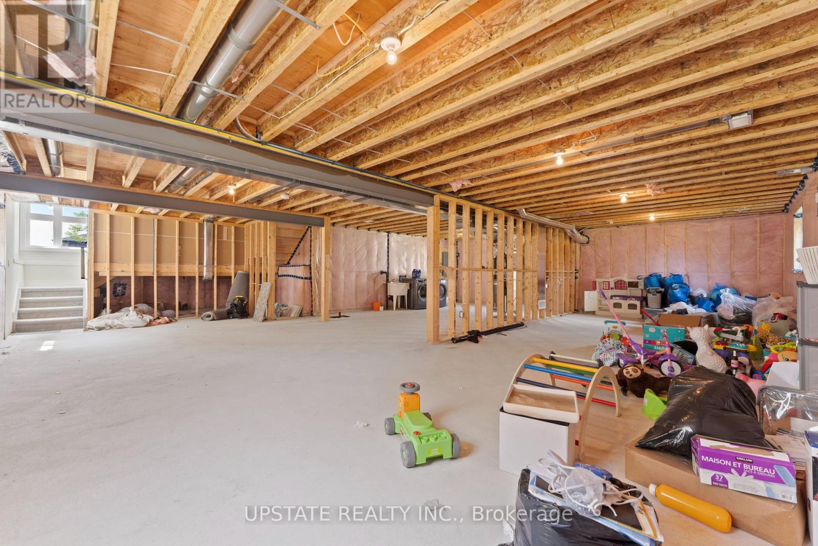 Photo 29 of 38 Noble Court, Amherstburg ON