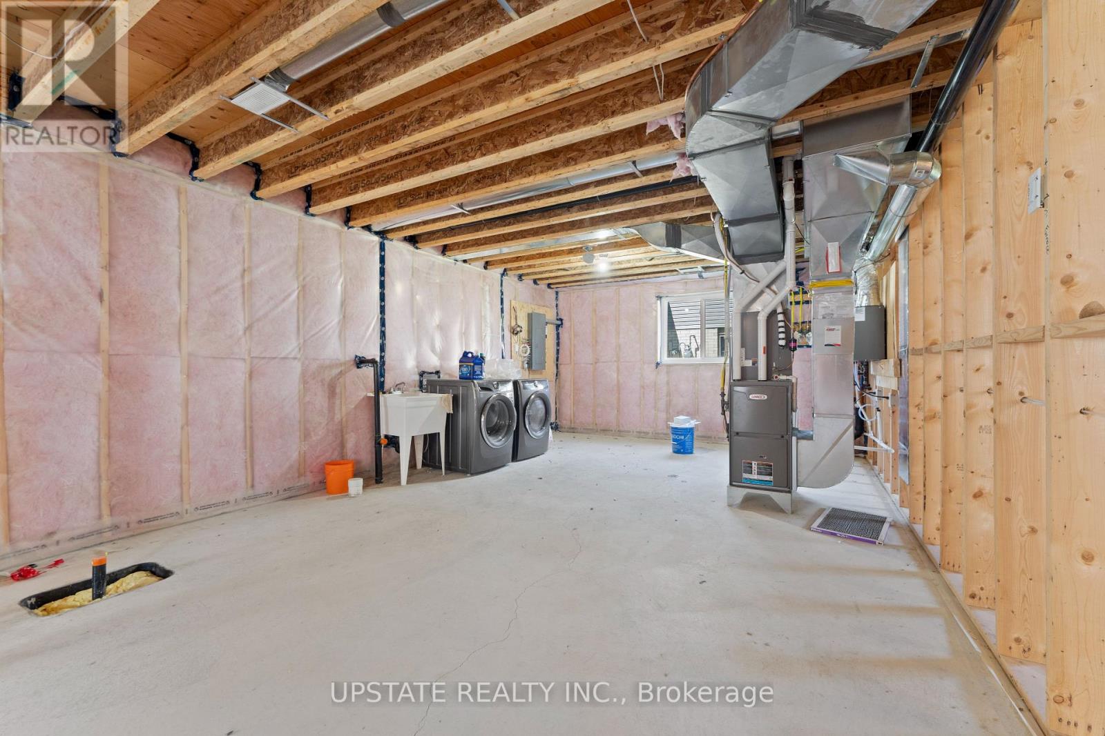 Photo 31 of 38 Noble Court, Amherstburg ON
