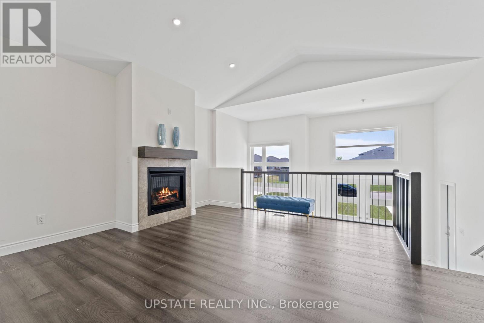 Photo 7 of 38 Noble Court, Amherstburg ON