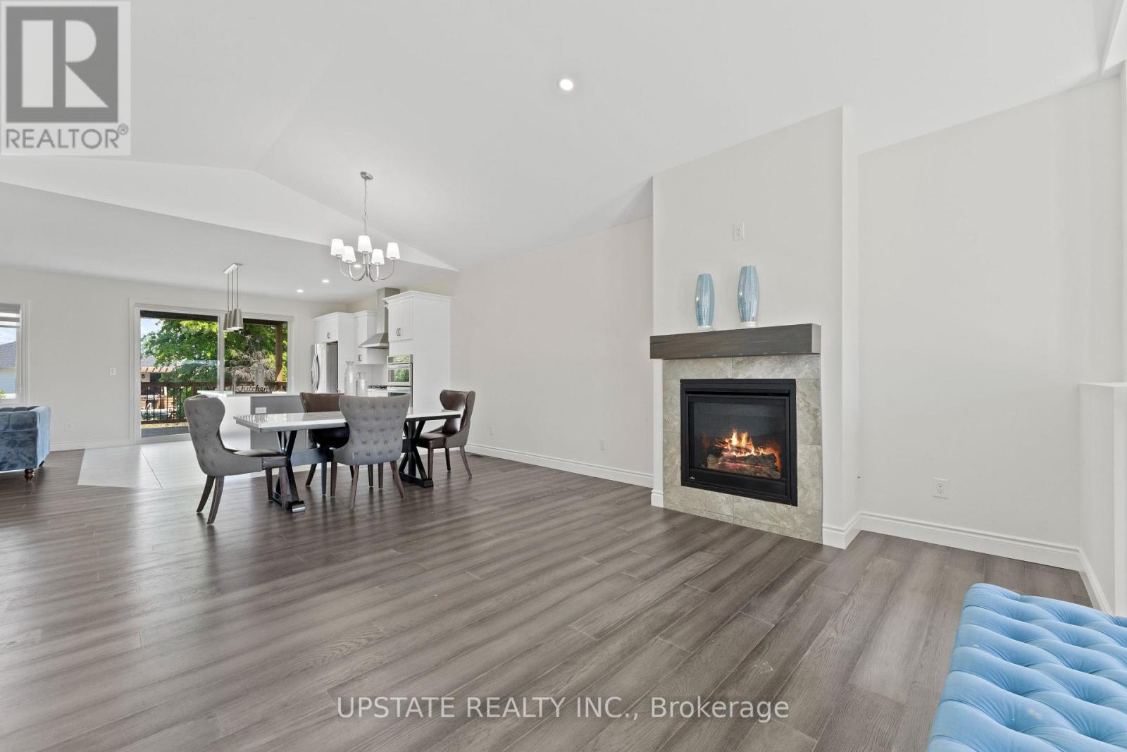 Photo 9 of 38 Noble Court, Amherstburg ON