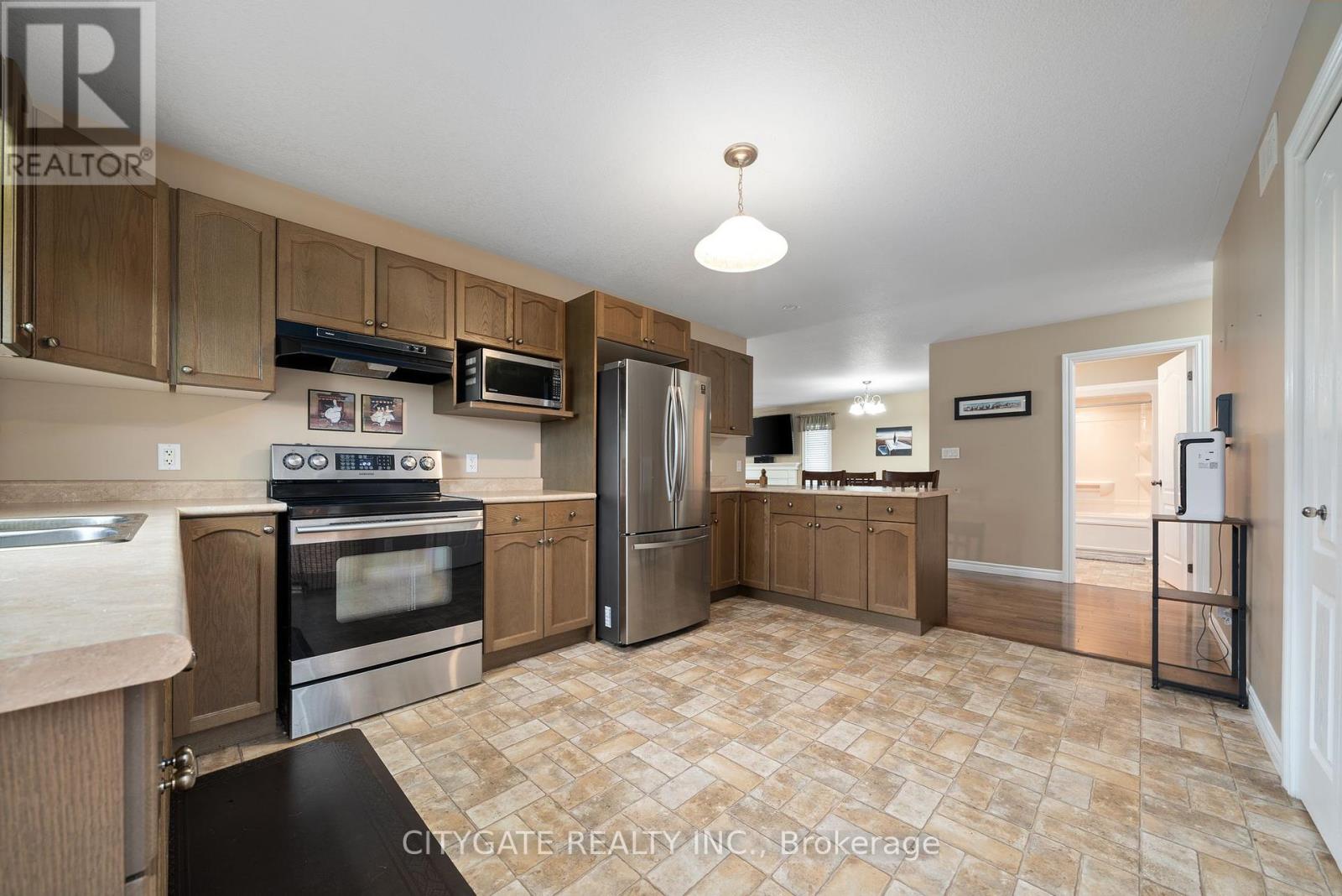 Photo 11 of 43 Follwell Crescent, Belleville ON