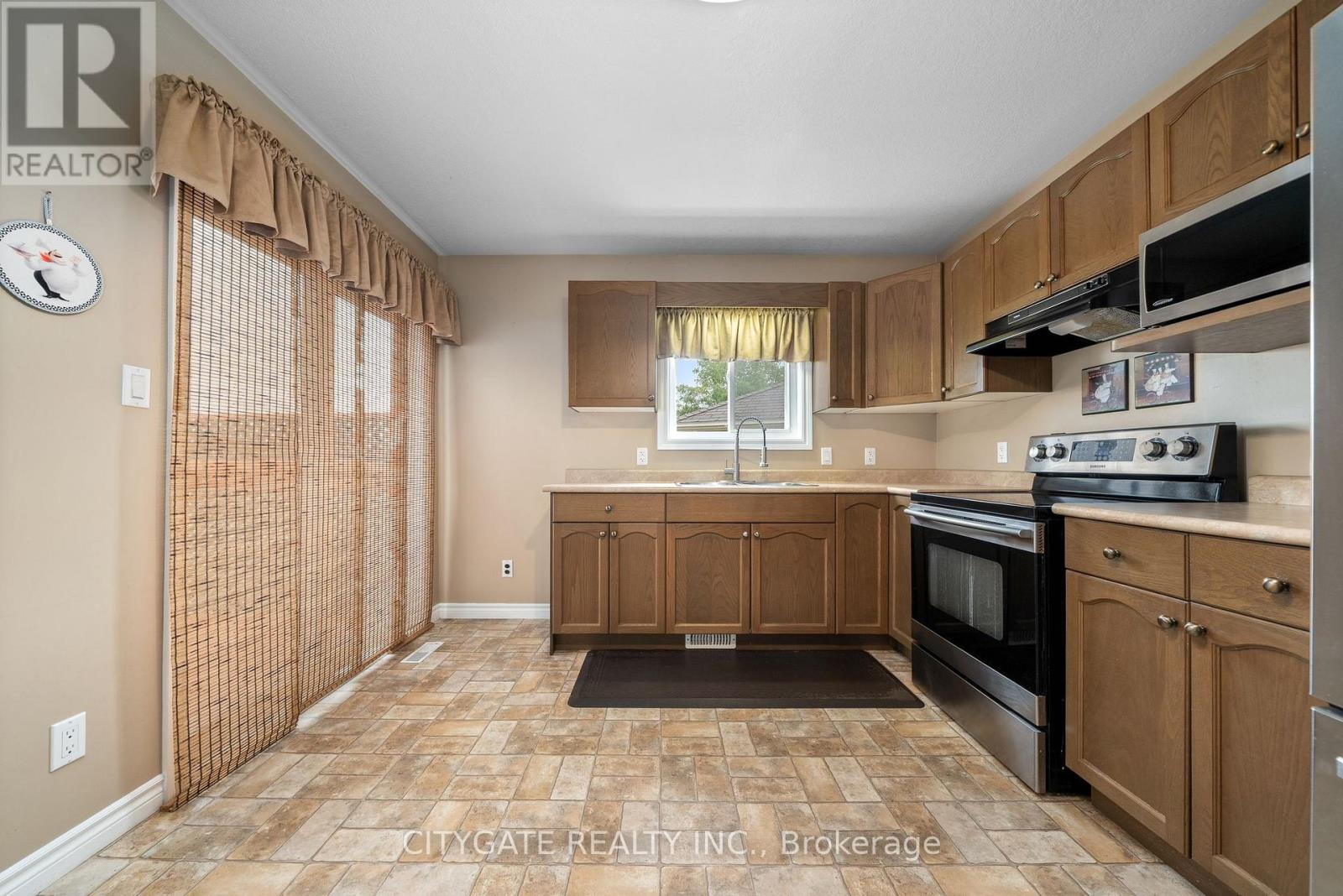 Photo 13 of 43 Follwell Crescent, Belleville ON