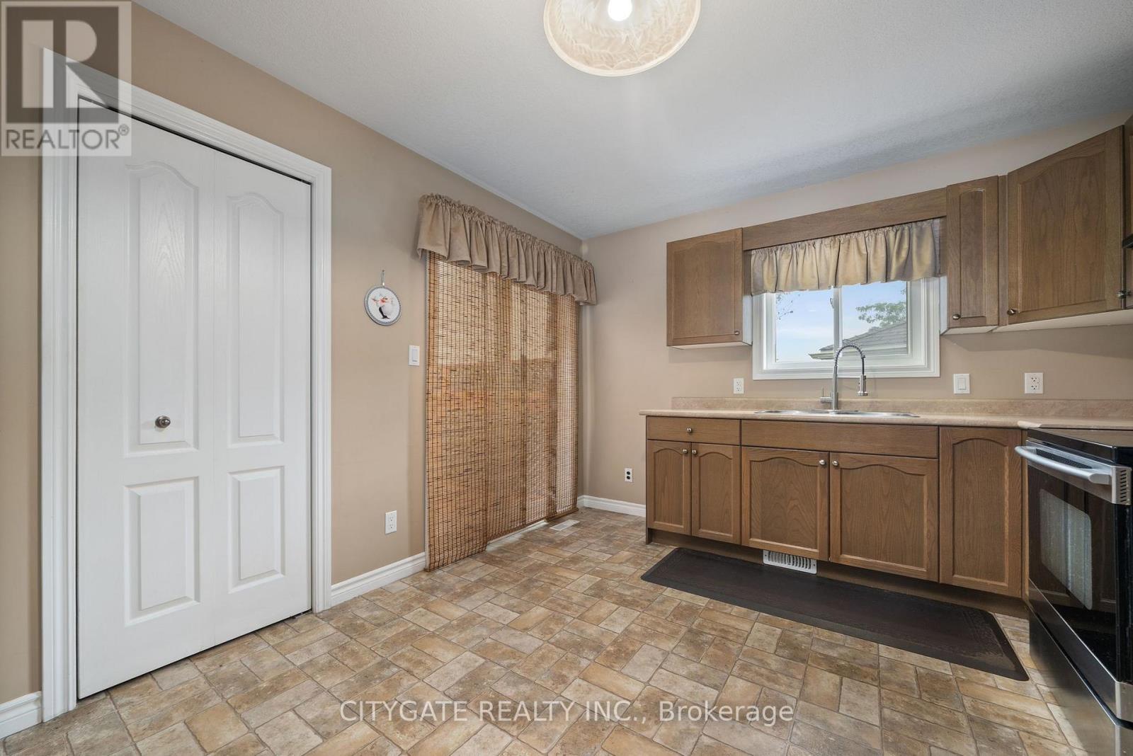 Photo 14 of 43 Follwell Crescent, Belleville ON