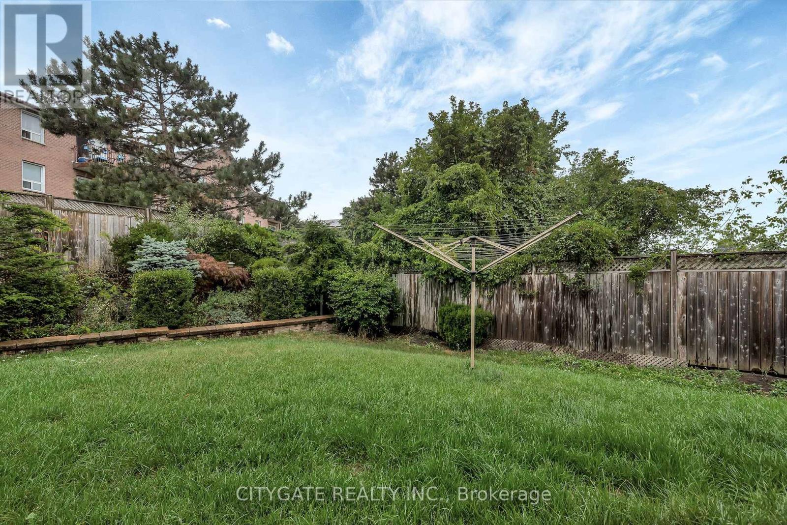 Photo 40 of 43 Follwell Crescent, Belleville ON