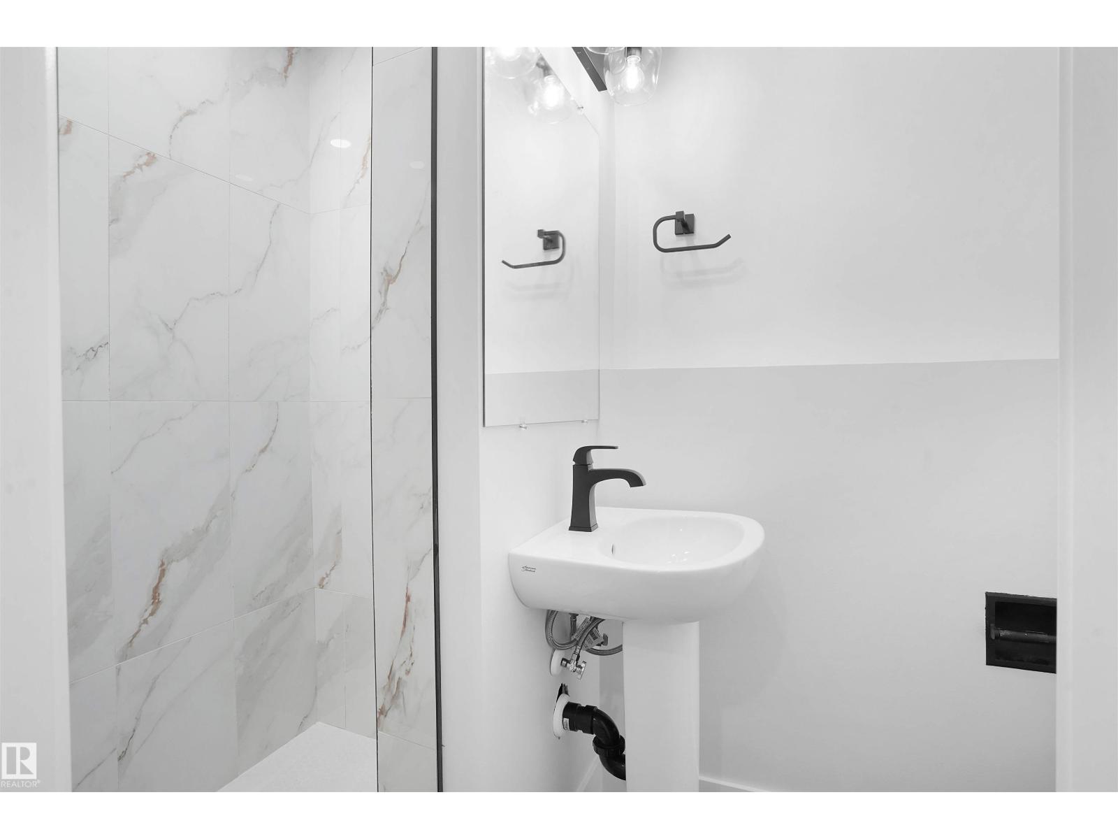 208 MORIN MAZE MZ NW - 24