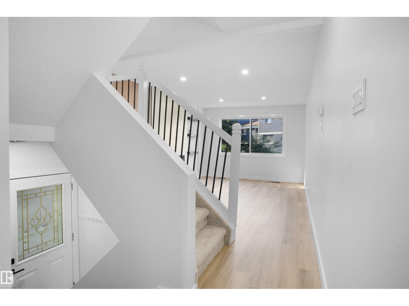 208 MORIN MAZE MZ NW - 4