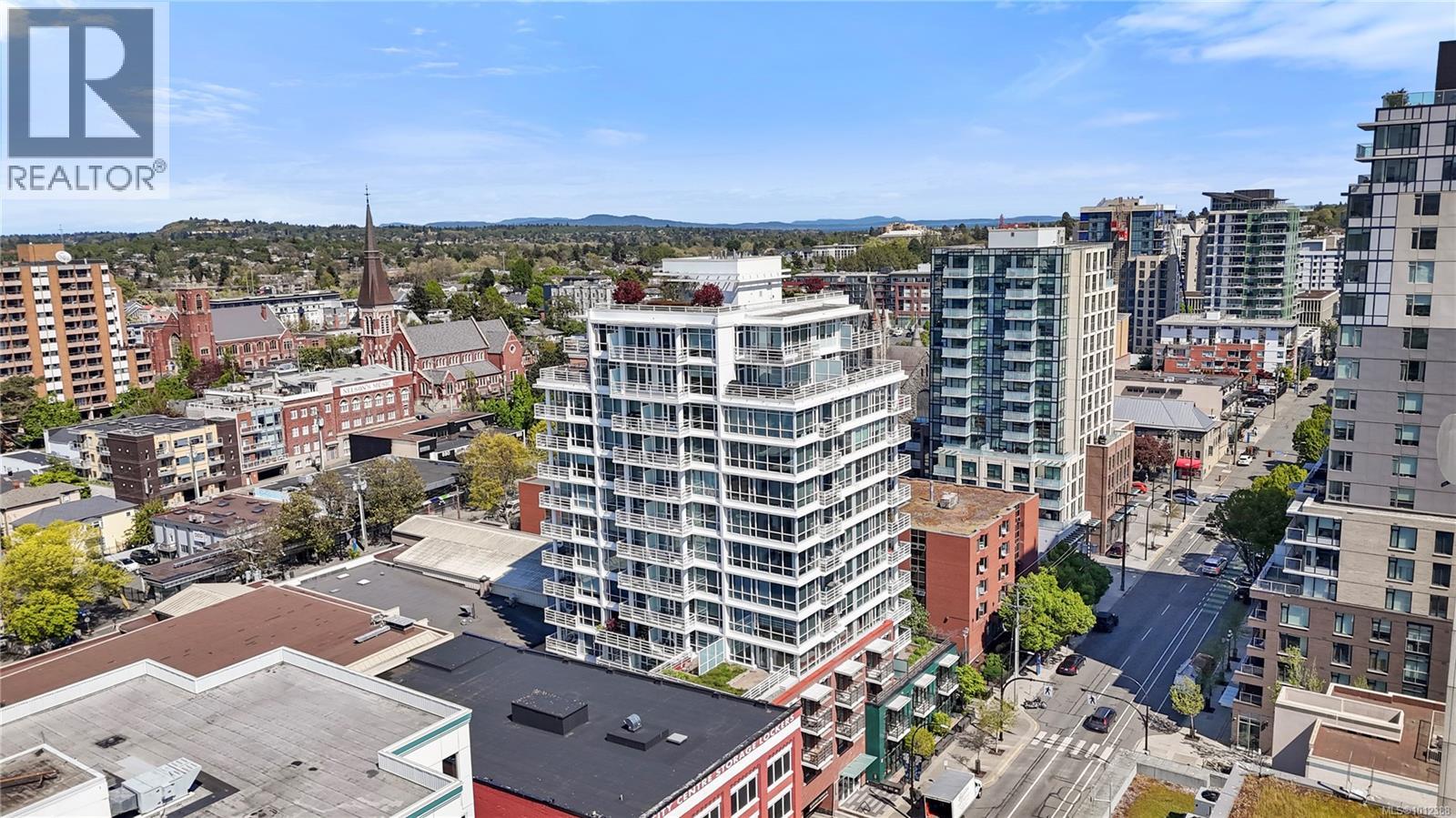 Photo 3 of 1008 834 Johnson St, Victoria BC