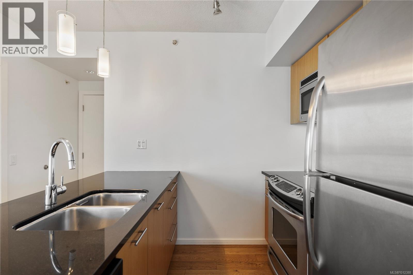 Photo 11 of 1008 834 Johnson St, Victoria BC