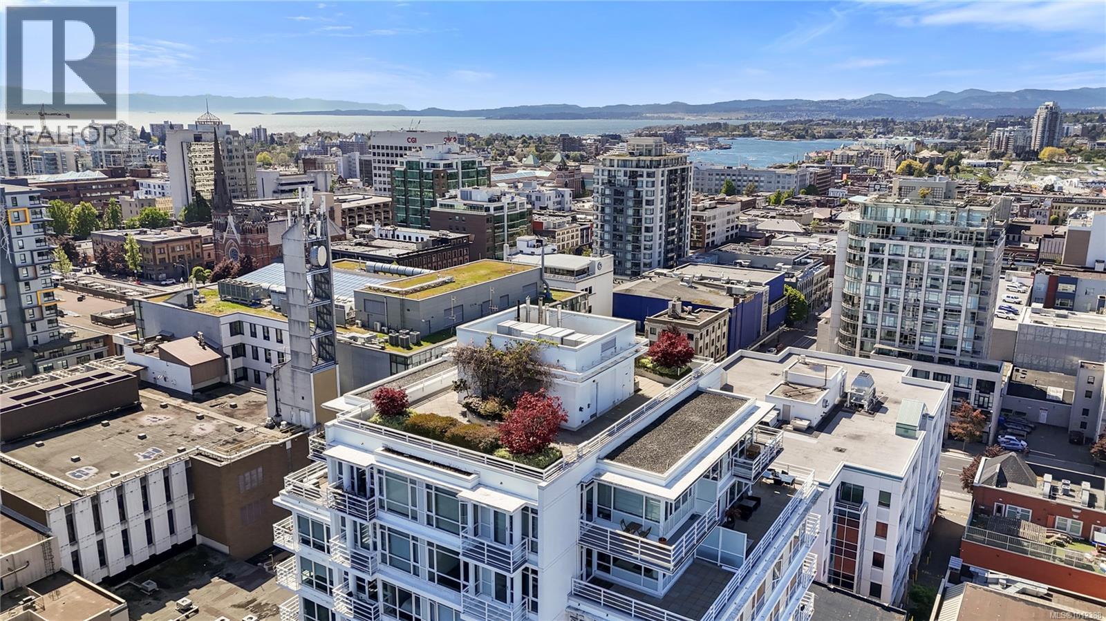 Photo 2 of 1008 834 Johnson St, Victoria BC