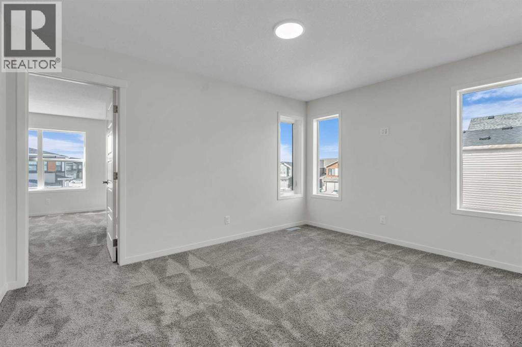 Photo 20 of 83 Lucas Passage Nw, Calgary AB