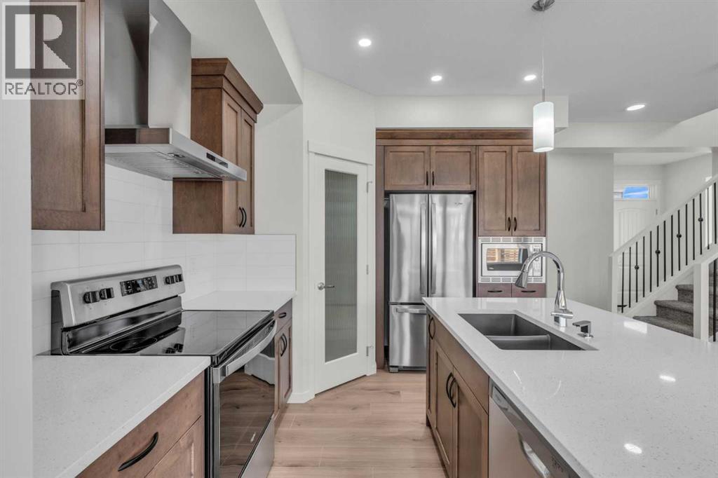 Photo 12 of 83 Lucas Passage Nw, Calgary AB
