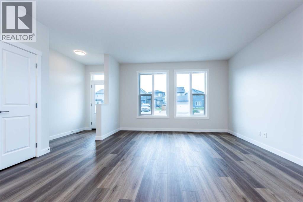 Photo 7 of 1139 Chinook Winds Circle Sw, Airdrie AB