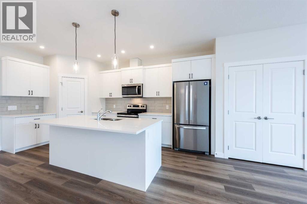 Photo 10 of 1139 Chinook Winds Circle Sw, Airdrie AB