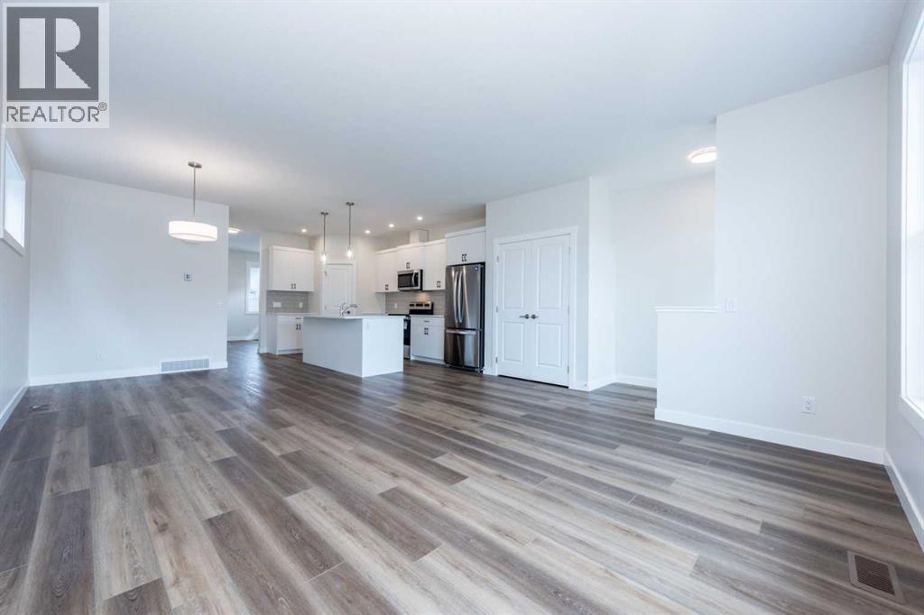 Photo 9 of 1139 Chinook Winds Circle Sw, Airdrie AB