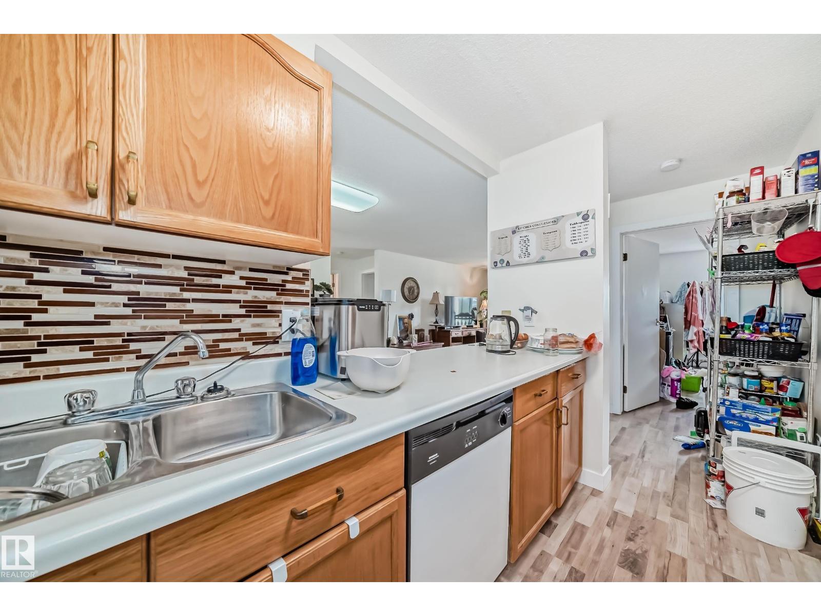 Photo 12 of 214 18012 95 Av Nw, Edmonton AB