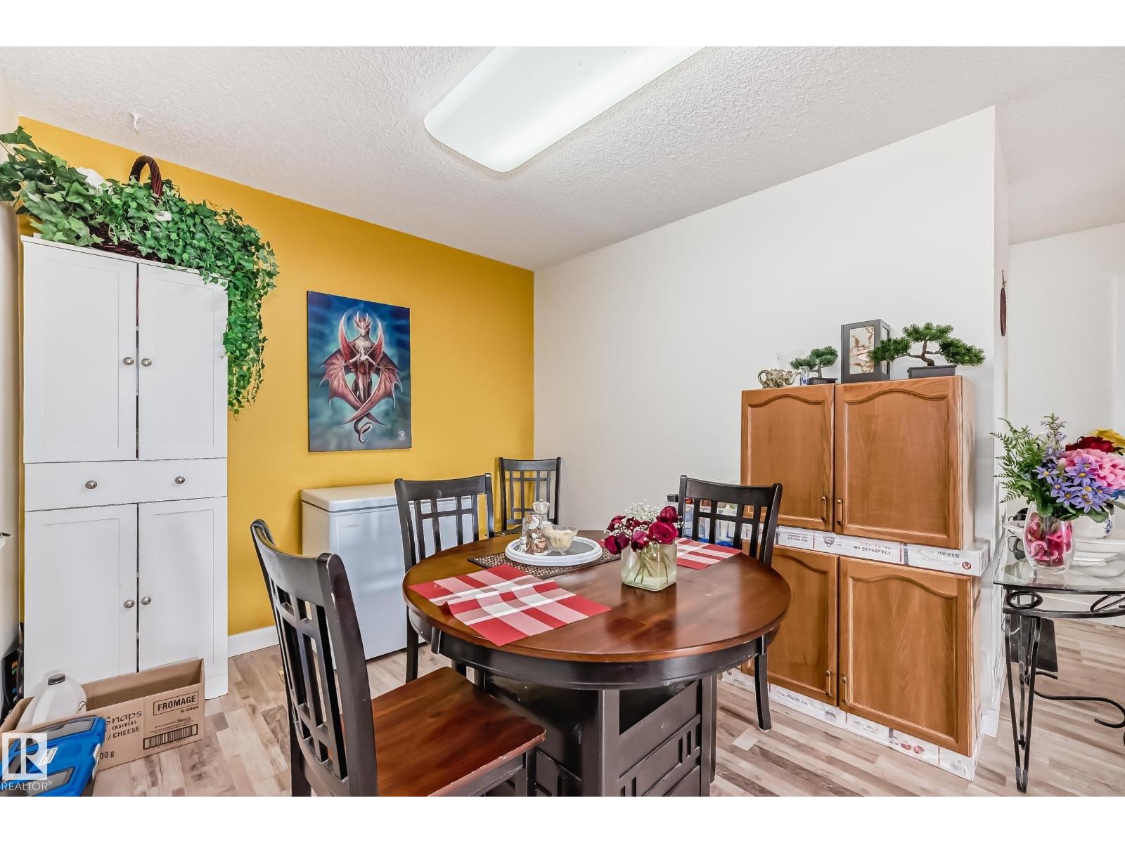 Photo 14 of 214 18012 95 Av Nw, Edmonton AB