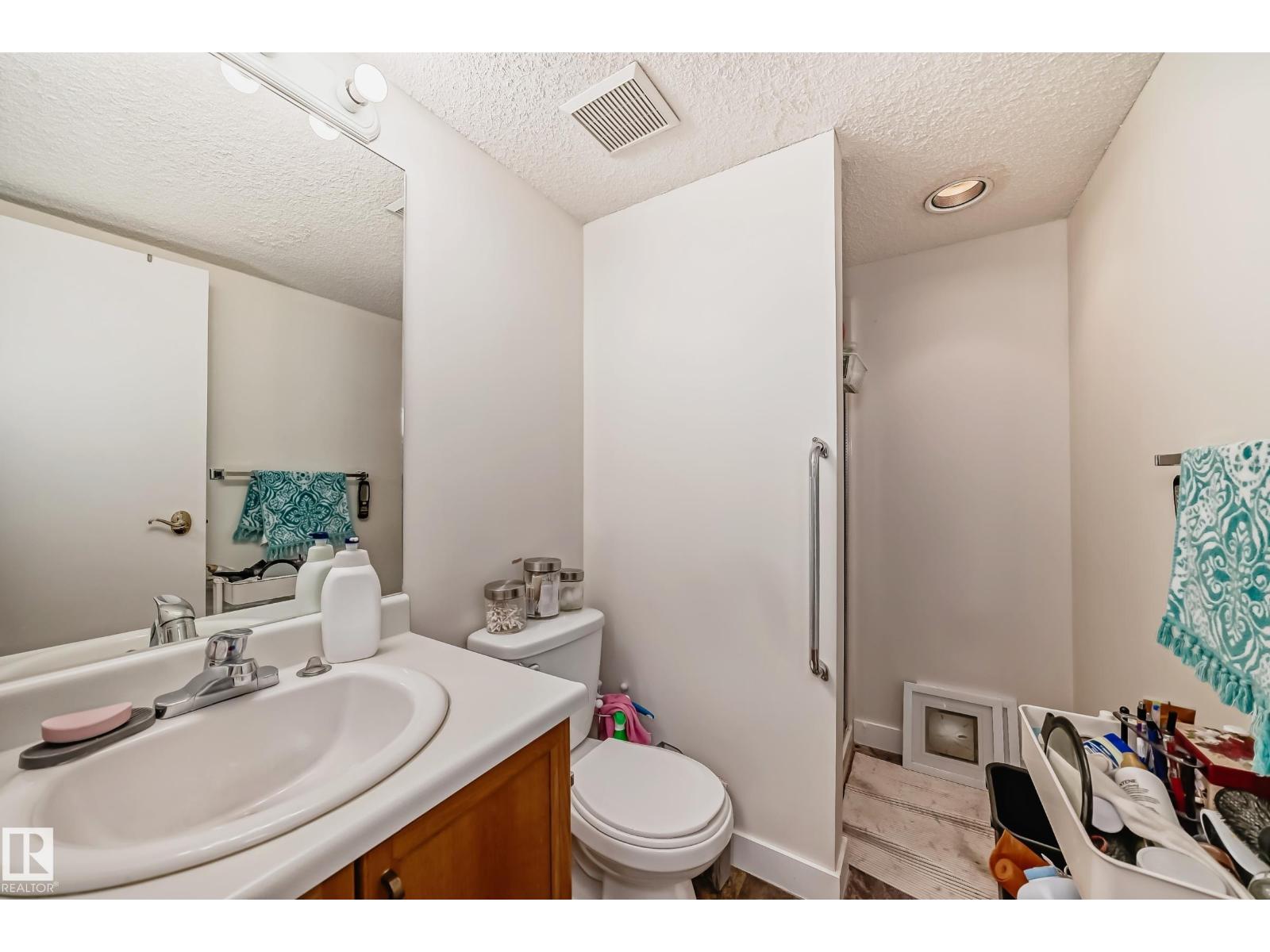 Photo 21 of 214 18012 95 Av Nw, Edmonton AB