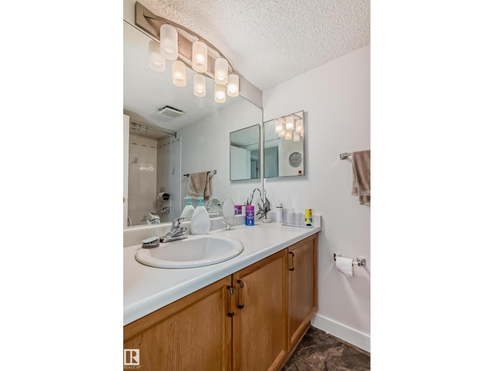 Photo 24 of 214 18012 95 Av Nw, Edmonton AB